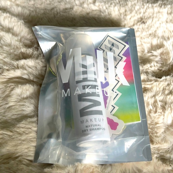 Milk Makeup Dry Shampoo - Picture 5 of 11